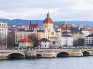 Elektromos autók városi kalandjai: hol mosolyognak leginkább a magyar töltőpontok?